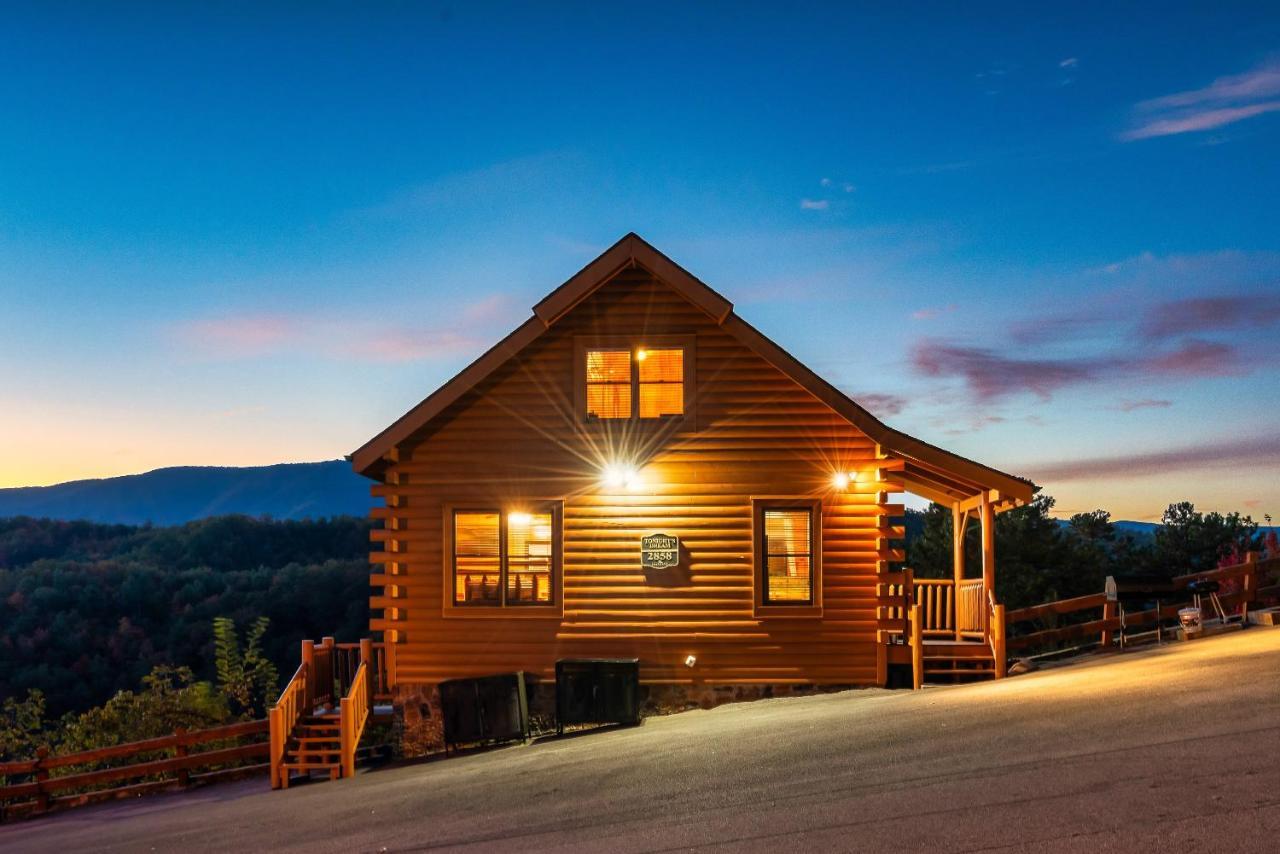 Epic Mountain Views, Hot Tub, Game Room, Sleeps 10 Sevierville Ngoại thất bức ảnh