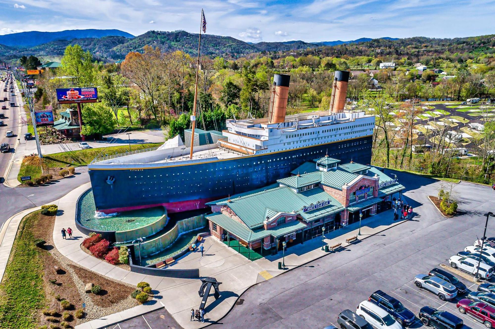 Epic Mountain Views, Hot Tub, Game Room, Sleeps 10 Sevierville Ngoại thất bức ảnh