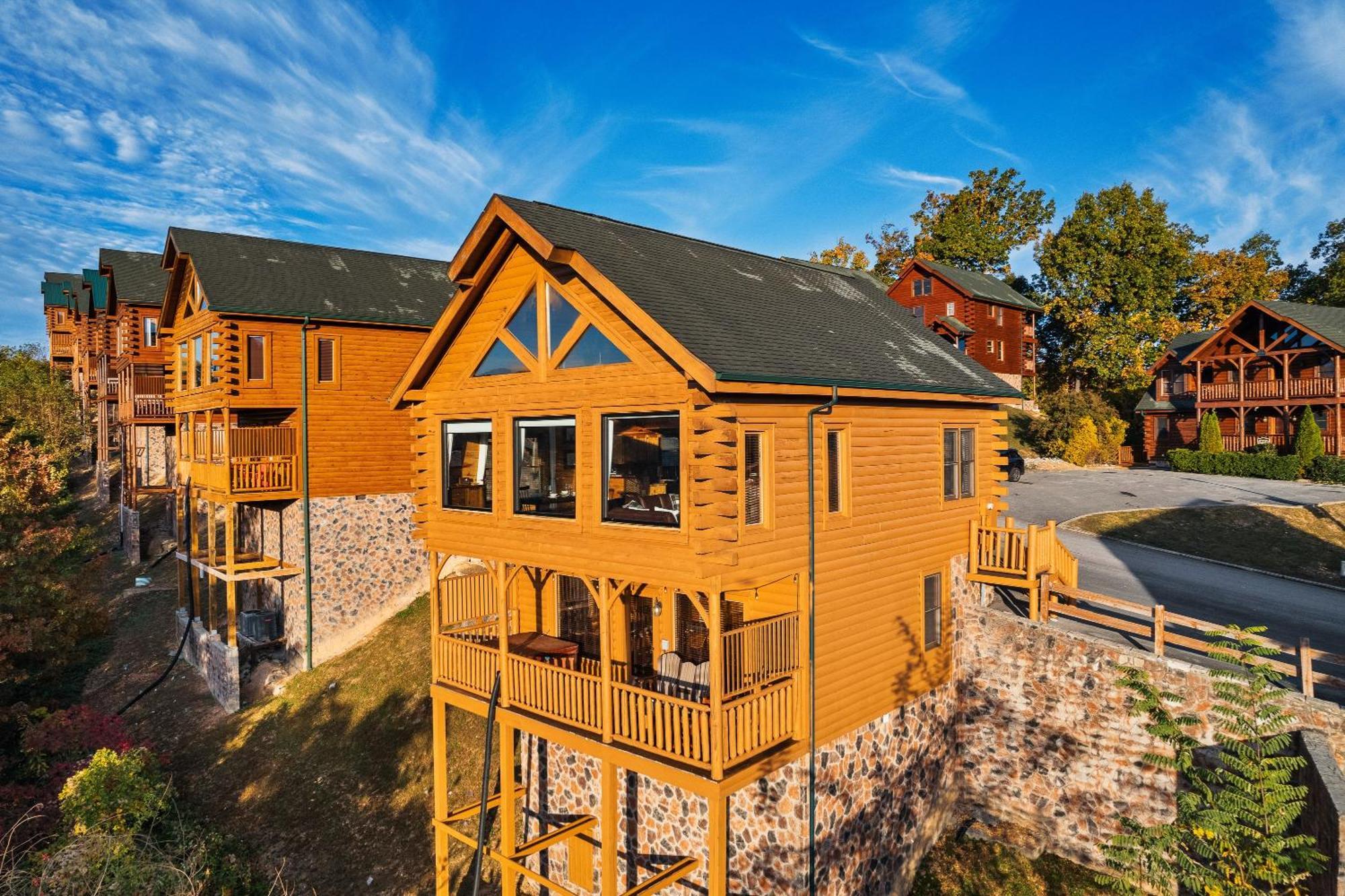 Epic Mountain Views, Hot Tub, Game Room, Sleeps 10 Sevierville Ngoại thất bức ảnh