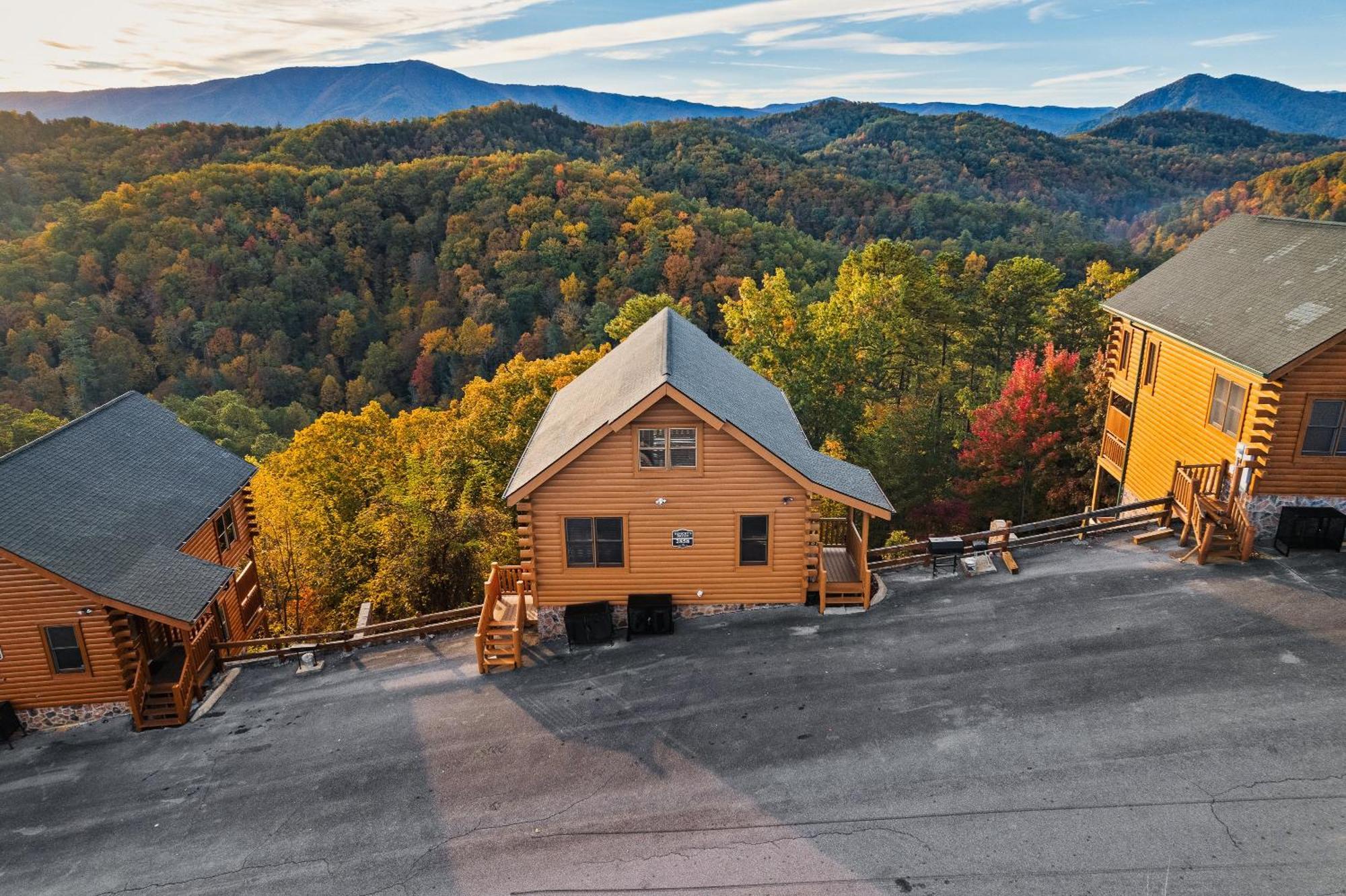 Epic Mountain Views, Hot Tub, Game Room, Sleeps 10 Sevierville Ngoại thất bức ảnh