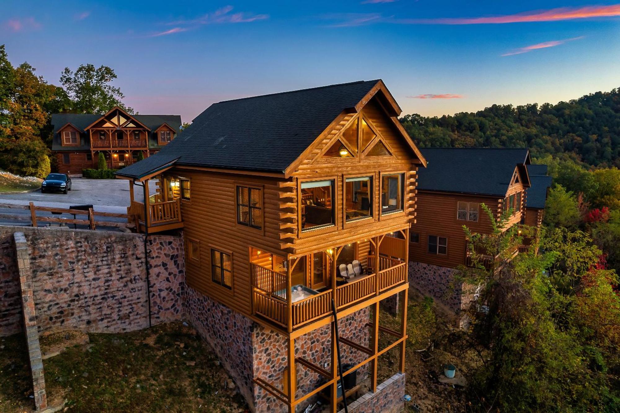 Epic Mountain Views, Hot Tub, Game Room, Sleeps 10 Sevierville Ngoại thất bức ảnh
