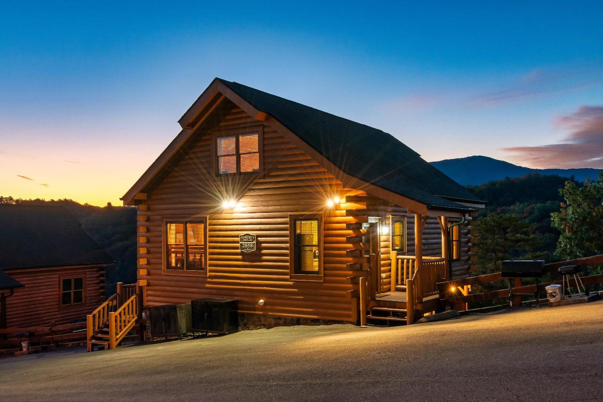 Epic Mountain Views, Hot Tub, Game Room, Sleeps 10 Sevierville Ngoại thất bức ảnh