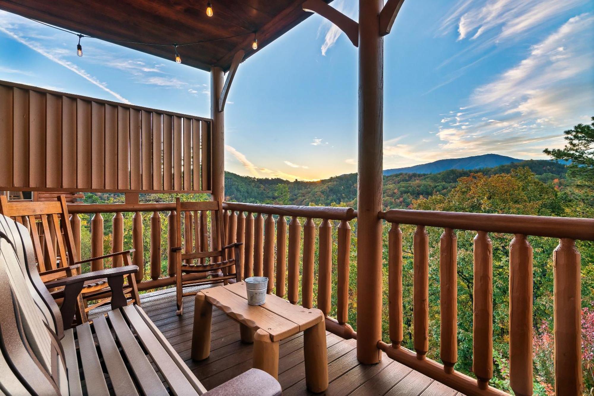 Epic Mountain Views, Hot Tub, Game Room, Sleeps 10 Sevierville Ngoại thất bức ảnh