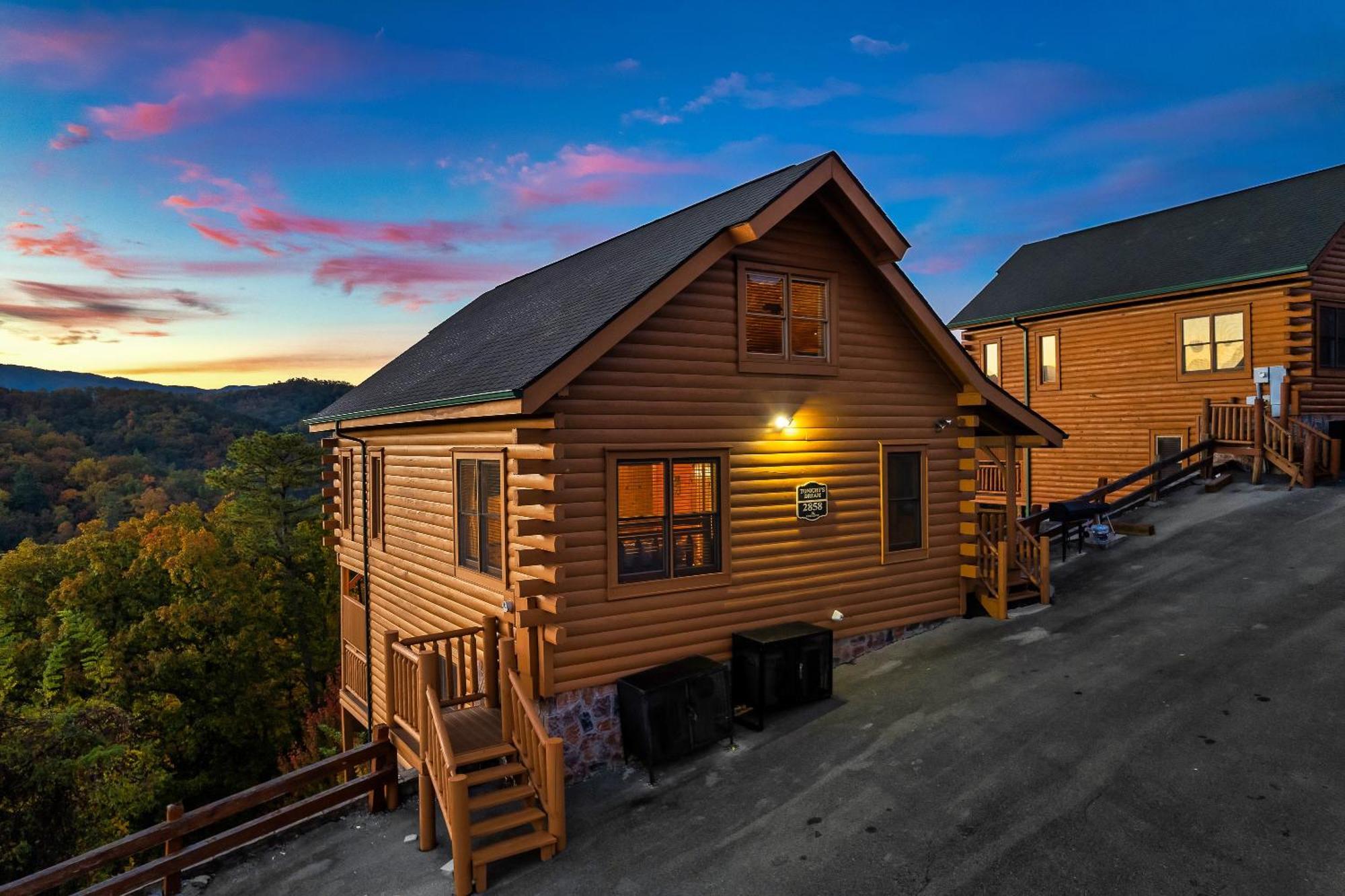 Epic Mountain Views, Hot Tub, Game Room, Sleeps 10 Sevierville Ngoại thất bức ảnh